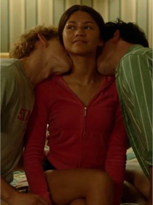 wer hat die heizung aufgedreht? 🥵 📺 #Challengers #Zendaya #MikeFaist #JoshOConnor 🍿 Challengers, Zendaya, Mike Faist, Josh O'Connor, Challengers kuss szene, challengers dreier, challengers hotte szene, film empfehlung