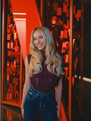 From your FYP to your TV: Alix Earle, her family, and friends will star in an unscripted series dropping later this year on Netflix.