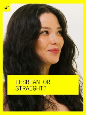 Lesbian or straight? 🤔 #lesbian #straight 