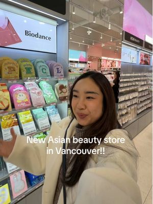 Asian beauty brand lovers rejoice !!! @wowbeauty_canada (sister brand to @MINISO ) just opened their first Vancouver location in Metrotown #kbeauty #japanskincare #chinesemakeup #vancouver 