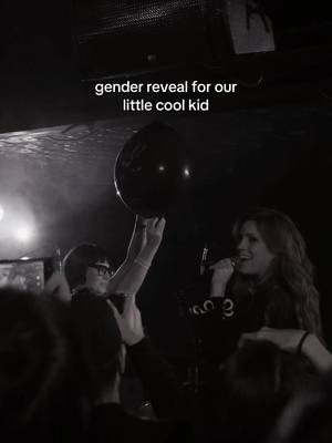 IT’S A… GIRL 🩷🌸🌷🎀 @Sydney Quiseng #echosmith #genderreveal #girlmom #babyshower #coolkids 