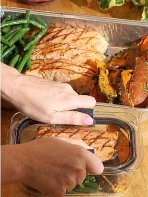 Our Family Meals make the perfect meal prep hack. Grab a prepacked option, or build your own at the prepared foods counter. What’s your favorite combo? 😋 #wholefoodsmarket #familymeals #mealprephack