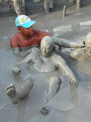 Spa day in a MUD VOLCANO?! 🌋🛁👇 😜 Send this to someone who would 100% dive into a mud volcano with you! 📍 El Totumo Mud Volcano, Colombia 🛁 This wild little volcano is filled with warm, mineral-rich mud and yes, you can float in it! The volcano is thousands of feet deep but you perfectly float on top with no effort at all.  🧖‍♀️ It’s one of the most hilarious & unexpected experiences you’ll have in Colombia, and the mineral-rich mud is said to work wonders for your skin. 🚐 How to get there from Cartagena: 🌋 El Totumo is about an hour outside the city. You can rent a car, hire a private driver, or book a guided tour (many include transportation, entry, and a snack). We booked a tour and recommend booking the earliest tour possible to avoid the crowds like we did. 🎟️ Entry Fee: There’s a small entry fee (usually around 10,000 COP), plus optional tips for the helpers who assist you in and out of the mud and offer massages inside the volcano! 🧼 Post-mud rinse: After your soak, you’ll walk to a nearby lagoon where local women help rinse off the mud (and yes, you’ll want the help it gets everywhere 😂). #colombia #cartagena #cartagenacolombia #spaday #mudbath 