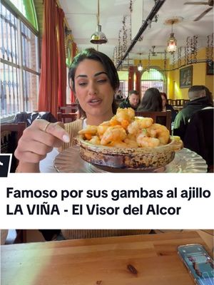 Conociendo en El Viso del Alcor el famoso bar de las cazuelas de gamba al ajillo 🦐  📍 C. San Mateo, 6, El Viso del Alcor, Sevilla Restaurante con decoración tradicional con muchos artilugios de campo en sus paredes, carta a papel y servicio atento. Te aseguro que con el tamaño de sus platos come una persona sobrao. #visodelalcor #sevilla #gambas #andalucia #comida