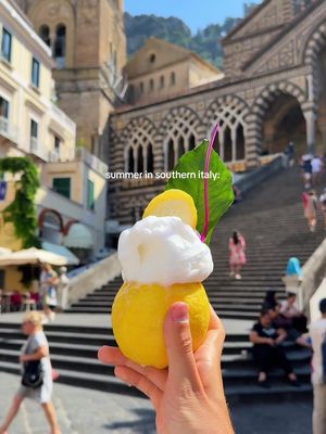 Send this to someone you’d love to spend summer in Italy with 🛵🌞🇮🇹🍝