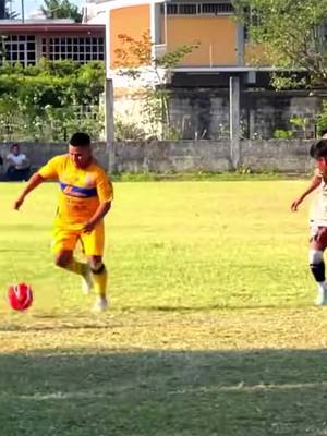 It’s the smile at the end! 🤿🤣 🎥: leonesdebarrio / IG #footballtiktok #Soccer #viral #footballtogether #futbol 