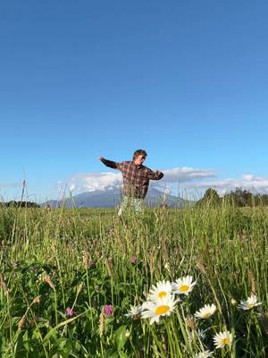 Me and the flowers found peace 