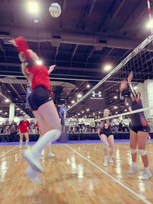 That setter hitter connection but make it ✨AESTHETIC✨🦄🧚‍♂️😙✌️#2016 #volleyball #volleyballtiktok #playingvolleyball #volleyballchallenge 