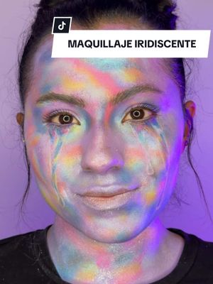 Cómo se vería un MAQUILLAJE HOLOGRÁFICO pero DESDE CERO🌈😳 #michmoon #makeuo #iridescent #holographic #trend 
