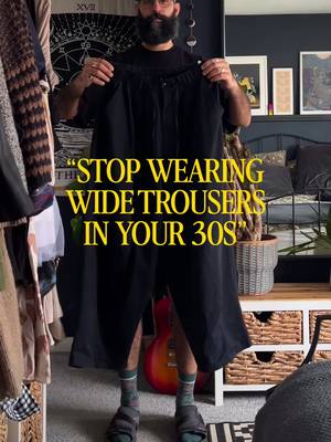 Inspo for the lads in their 30s 😁 let’s make DadCore what we want it to be #menswear #dadcore #widepants #styleinspiration 