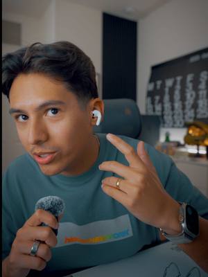How bad do they look? 😭 #airpods #airpodspro3 #apple 