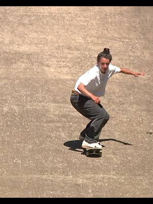 KICKFLIP 💥 #skate #Skateboarding #texas #kickflip #girlskater 