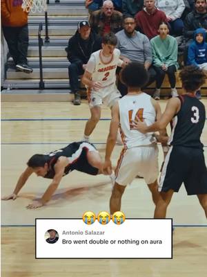 He didn’t have to do bro like that 😓 (via brycenjohnson.photos/ig) #basketball #crossover #basketballtiktok #basketball🏀 #highschool 