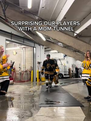 Gotta love our moms 🐝🐝