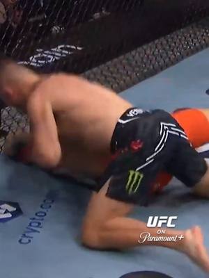 Gaethje stuns Paddy early 😳 #UFC #mma #justingaethje #paddypimblett