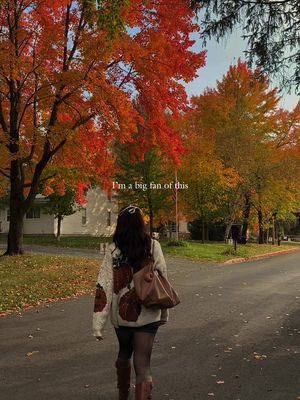 Missing October so badly 🎃👻 . . . . #fallseason #halloweentok #falltok #fallvibes #halloweenaesthetic 