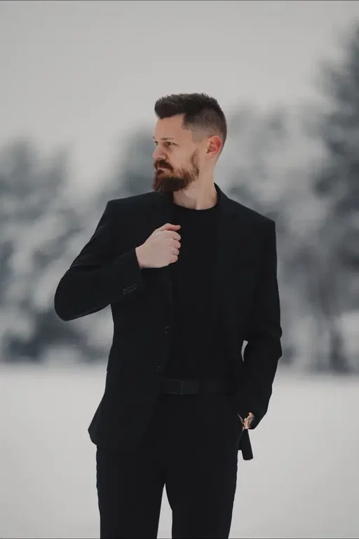 Winter snowstorm calls for a photoshoot!  All black everything.  .  #winter #snowstorm 