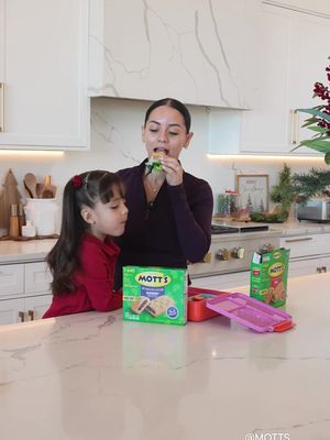#ad Back to routine, but making it smoother 🍎  School mornings are busy but snacks don’t have to be.  Mott’s Soft Baked Apple Filled Bars = one less thing to think about. #Motts @Mott's  *These Soft Baked Apple Filled Bars are made with apple puree. See packaging for the complete list of ingredients. They are not intended to replace fruit in the diet.*