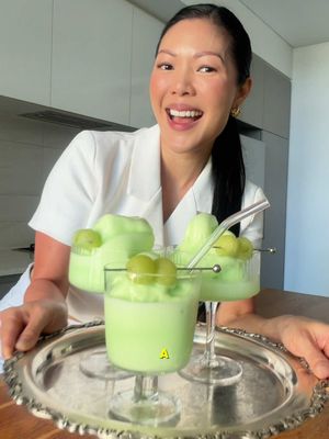 The Australian Open’s on, and I’m enjoying it with Melon Soju Slushies 🍈🍹🎾 Makes approx 1 L  8 x Melona bars (2 packets)  440ml coconut water  75ml Melon-flavoured Soju (optional) 1. Melt the Melona bars and mix in coconut water + soju.  2.  Pour into the Slushi machine and churn until thick, icy, and slushie-ready!  3.  Add melon balls for extra garnish 🍈🎾✨  #melon #slushie #soju #fypp #cocktail 
