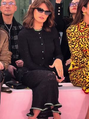 me & penelope cruz had a moment at chanel couture 😍