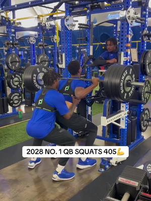 IMG Academy’s (FL) Jayden Wade squatting 405💪 The No. 1 QB in the 2028 class is committed to Georgia. #CFB #Georgia #IMG
