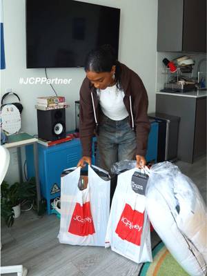 #Ad #JCPPartner Starting this year finding pleasure in the small things I usually overlook. My day to day routine matters, and making everyday life easier is the real resolution this year. Thanks @JCPenney 
