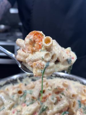 Healthy High Protein Shrimp Alfredo #FYP #mrmakeithappen #foryou #pasta 