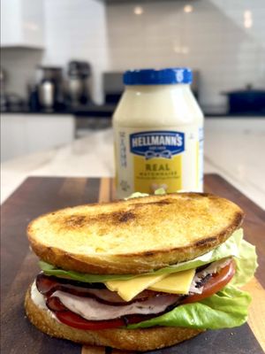 For the Big Game, I got early access to something @Hellmann’s Mayonnaise is doing — and this sandwich says it all. 🥪 Creamy. Rich. Built the right way. Hellmann’s makes this taste so good, so good, so good. Be sure to recreate this sandwich yourself and stay tuned for what Hellmann’s is dropping on 2/8 during the Big Game  #HellmannsPartner #Football #Food #Foodie #Sandwich