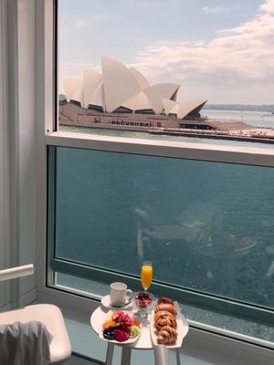 This… plus the sound of seagulls and opera 🎶 🇦🇺