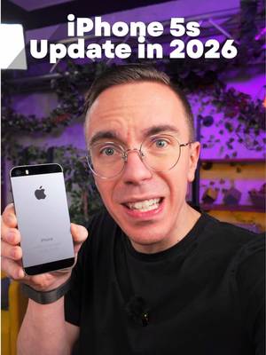 Apple Just Updated the 2013 iPhone 5s 👀
