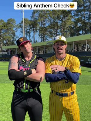 had to let everyone know who the OG’s are🙂‍↔️ #savannahbananas #bananaball #siblinganthemcheck #trending 