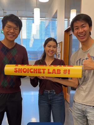 Come along for a day in the life of student researchers Ellie, Riley, Luisa & Tommy in Molly Shoichet’s lab here at #UofT! 🔬