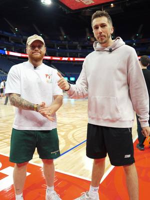 Height vs confidence… Who wins? 😮🏀 @Revolut #RevolutxNBA #NBALondon #PayLikeAPro #Ad
