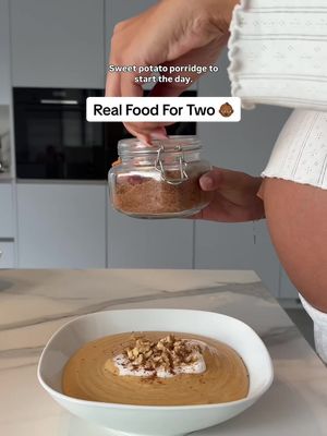 Full Day Of Eating - While Growing Life 👶🏾 My twin @janinetomi & My Niece My twin sis is growing life. Again. The biggest blessing. I spent the day with my sister, niece and brother-in-law eating real food.  She religiously starts her day with freshly squeezed juice. Think oranges, lemon, ginger, beetroot. If she’s on the go, it’s coconut water. Energy is up. Breakfast is simple. Porridge or organic-free range eggs from the local farm.  Lunch is usually a big green salad with chickpeas, tofu or lentils. Lots of fresh fruit and nuts throughout the day. Dinner follows the same structure: sweet potatoes, plantains or rice. Tofu, tempeh or local fish. Colourful veg. Healthy fats from avocados.  #unprocess #wholefoods #whatieatinaday #pregnancy #veganrecipes 
