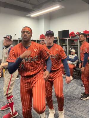 Getting the boys accustomed to Banana Ball lifestyle  @Nick Wilson @The Indianapolis Clowns @Fisher Polydoroff @david__griffin @Dayan Reinoso @JBJ  #dance #fyp #clowns 