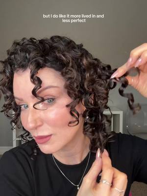Breaking the gel cast is my favourite part of my curly hair routine - it’s so satisfying 🤣 My full routine is linked to this video.  Next up is how I diffuse it. ➰➰➰ My curlfriends… tell me what your hair struggles are, maybe I can help ♥️♥️ #curlyhair  @Kerrie Smart 🫶🏻 