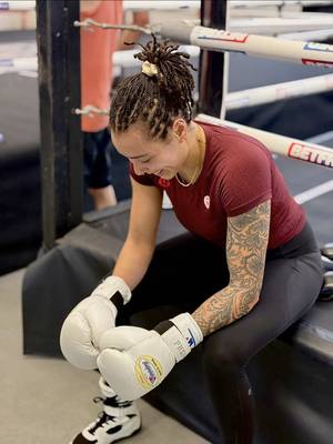Trusting the process. One day at a time  #boxing#fyp#fypシ#gym#womeninsports 