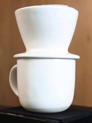 Who else is with me in the non-reusable coffee cups? Seriously these things must be 80,000 years old 🙄 It’s just not good coffee. #interiordesign #coffee #Home #homedecor #singleuseplastic