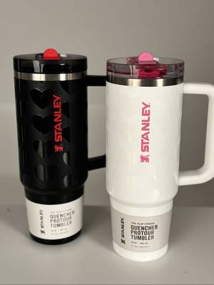 Idée cadeau St-Valentin : trouvée 💕 Envoie ça à ton/ta Valentin(e) subtilement 👀   #stanley #stvalentin #stanley1913 #ideescadeauxstvalentin 