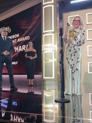 Catherine O’Hara, a Canadian comedy legend, died today at age 71.  Back in September, the national treasure accepted a TIFF Tribute Award.  She thanked her lifelong friend and collaborator, Eugene Levy, for many of her happiest memories in show business. #catherineohara #moirarose #schittscreek #eugenelevy #filmtok 