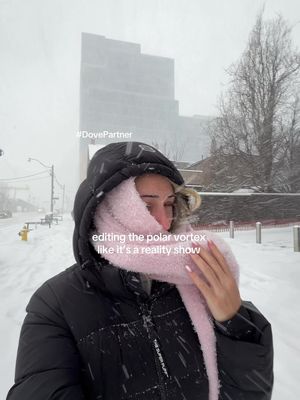 #DovePartner The polar vortex is not kind to skin but @Dove Beauty & Personal Care Body Wash is #polarvortex #torontosnowstorm 