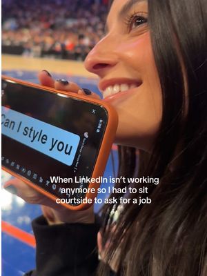 But OG said he only wears sketchers🤷🏼‍♀️ #nyknicks #knicks #courtside 