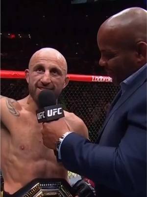 “I got my moment here in Sydney!” - Alexander Volkanovski 🏆  🇦🇺   #UFC325 #UFC #MMA