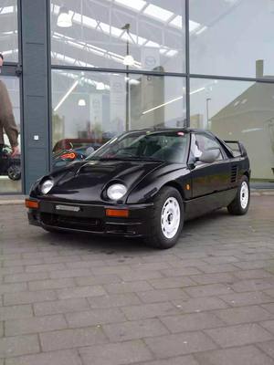Every click, every rev, every door swing tells the story of a rare automotive icon. The Autozam AZ-1. 🔴 Chaque vrombissement, chaque coup d’accélérateur, chaque ouverture de la portière raconte la même chose : l’histoire d’une voiture aussi rare que légendaire. L’Autozam AZ-1. 📷 @gisele_racing