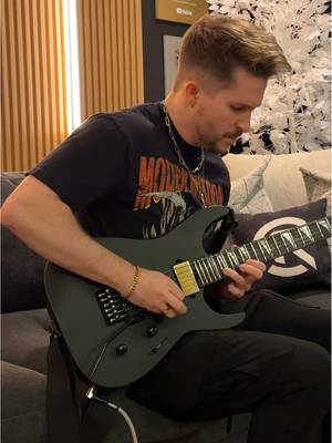 Melodic 🤝🏻 Shred • #BREATHING with @Alissa White-Gluz is out now 🔥 #GuitarSolo #Metal #NewMusic