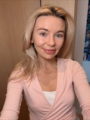 A good skincare moment always resets the mood and my @Erborian routine from their Centella Redness Range is just WOW ❤️‍🔥 ad #kbeauty #koreanskincare