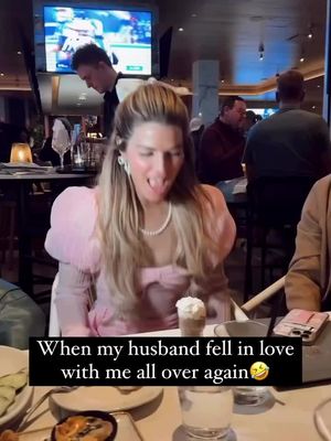 The look of pure love🤣❤️#RoadTo19M #Pubity  (@kendy.du via IG)