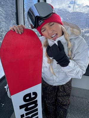 Just a Jetski racer on her first private jet… what does she do ? Takes control baby 