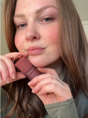 Trying Laneige’s New JuicePop Lip Oil stains. Shades: Lo-Fi (pinky mauve) & Jazzy Jam (light rosy brown) #lipstain #fairskin #lowcontrast #liptint #makeup @laneigeca 