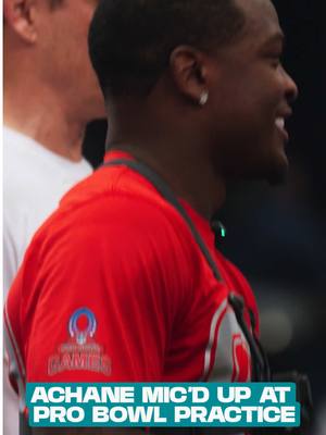 All smiles from #DevonAchane at #ProBowl practice 😁 #nfl #football #micdup 